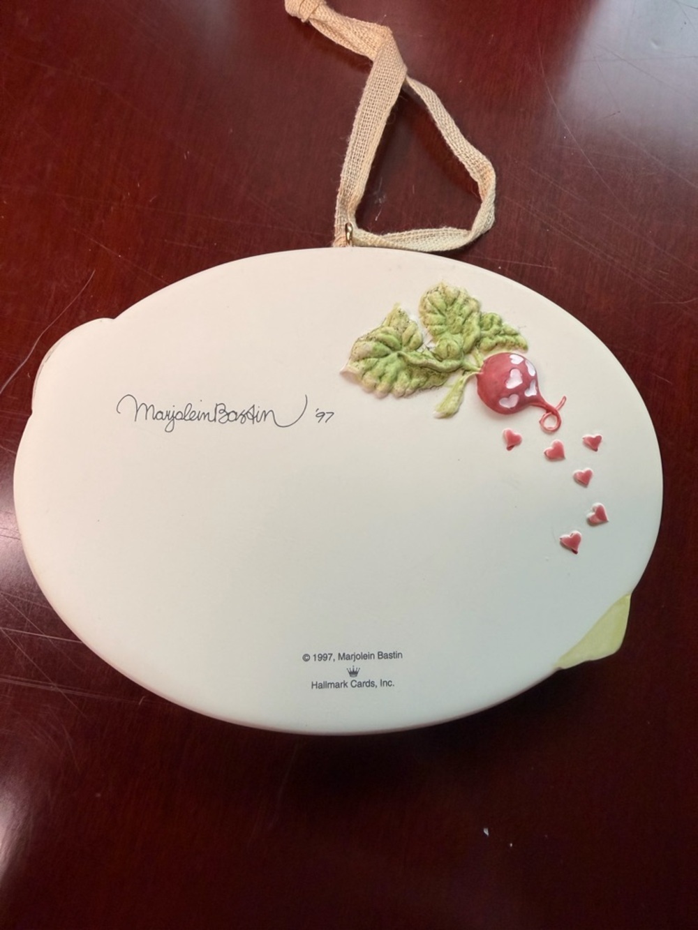 Hallmark Keepsake Ornament - Green, Brown, Cream Rabbits Garden Scene - Picture 2 of 3